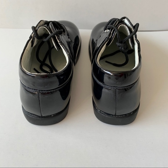 Fouger USA toddler shiny black dress shoes - Picture 3 of 8